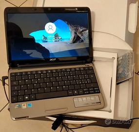 Netbook ACER Aspire ONE con Windows 10