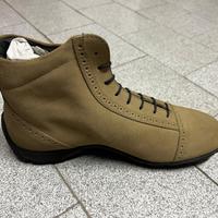 Stivaletti scamosciati Pirelli