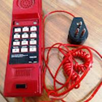 telefono da tavolo vintage rosso