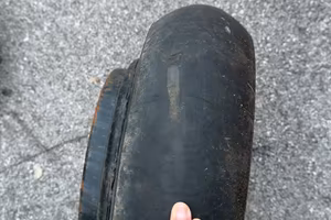 Coppia di distanziali per ape e gomme PMT Slick