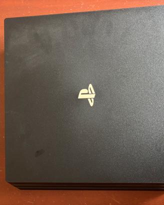 PlayStation 4 Pro (PS4 Pro)+ Controller Originale