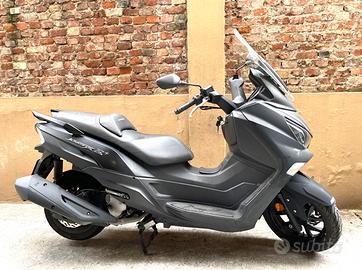SYM JOYMAX Z300  " TUO DA € 67/MESE "
