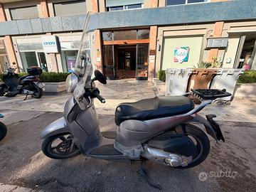 Aprilia Scarabeo 125