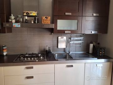cucina parete di metri 3,90