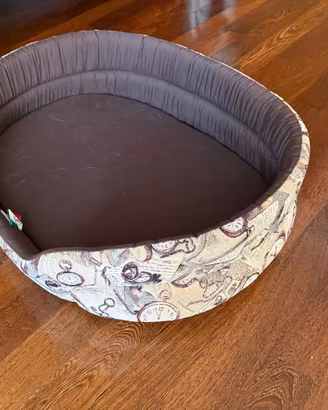 Cuccia gande per gatto/cane Usata pochissimo