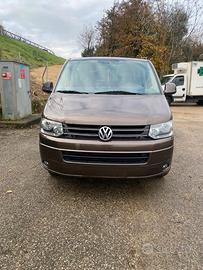 furgone Volkswage Caravelle T5 9 posti - cil