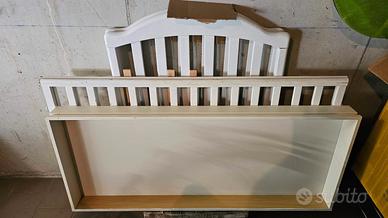 Lettino in legno per neonati