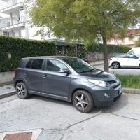 TOYOTA URBAN CRUISER