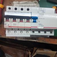 interruttore magneto termico differenziale  4 poli