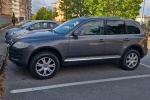 Vw Touareg del 2008 soli 98000 km. tel.3391771809