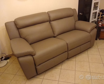 Divano in pelle Poltrone e Sofà