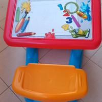 Tavolo studio,  disegno bimbi