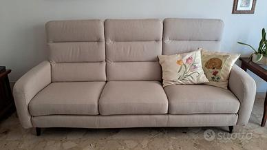 Divano tre posti Poltrone e Sofa