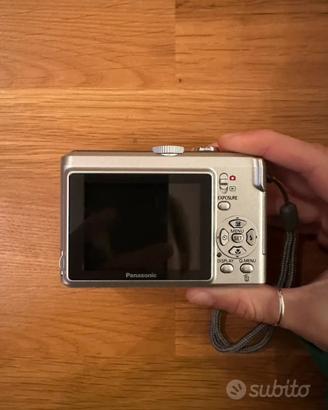 PANASONIC LUMIX DMC - LZ8