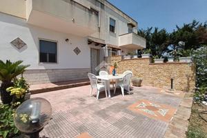 CASA SEMINDIPENDENTE A CASTELVETRANO