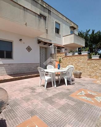 CASA SEMINDIPENDENTE A CASTELVETRANO