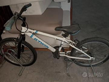 bicicletta b'twin boy 300