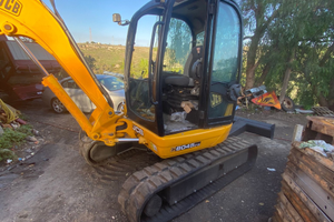 Escavatore JCB 8045 ZTS girosagoma iva inclusa