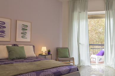 Stanza singola 20 mq con balcone angolare