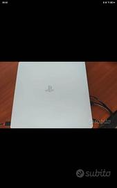 Playstation 4 slim 