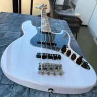 Sire Marcus Miller V7