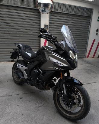 CF MOTO 700MT NEBULA BLACK Versione stradale
