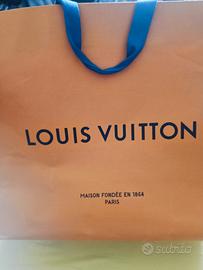 Busta Louis Vuitton 