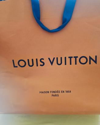 Busta Louis Vuitton 