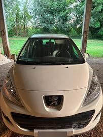 Peugeot 207 2011 neopatentati