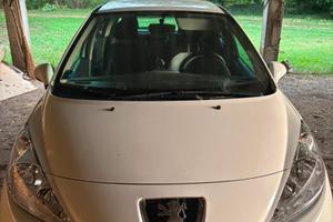 Peugeot 207 2011 neopatentati