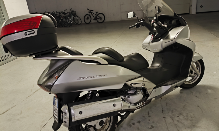 Honda Silver Wing 600