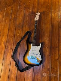 Chitarra elettrica squier fender strat
