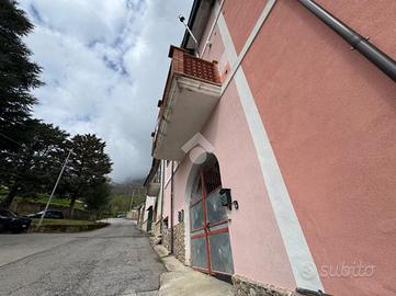 4 LOCALI A SAN CIPRIANO PICENTINO