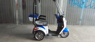 Scooter elettrico per anziani