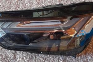 Faro ant. Sx Audi Q5 