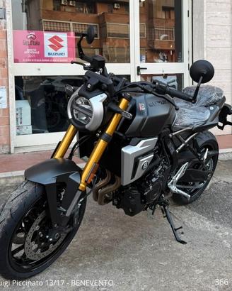 Suzuki GSX - 8T - PROMO