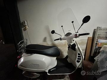 Vespa gts 300