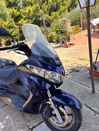 Suzuki burgman 200