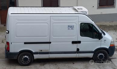 Furgone frigo Renault Master passo lungo