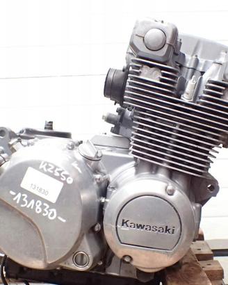 MOTORE Kawasaki KZ 550 LTD Zephyr Video
