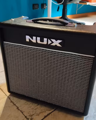 Nux Mighty 20 BT -Amplificatore combo per chitarra