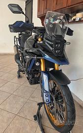 Suzuki V-Strom 800 de Akrapovick