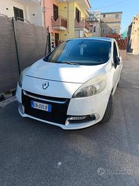 Renault Scenic 1,600 130 CV 