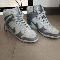 Scarpe nike con rialzo