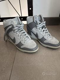 Scarpe nike con rialzo