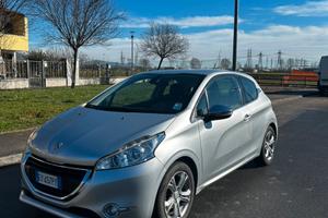 Peugeot 208 1.2PureTech 82cv Allure 3P