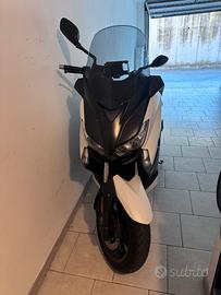 Yamaha xmax 400