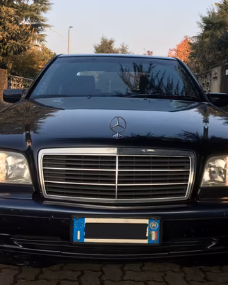 Mercedes Benz C180