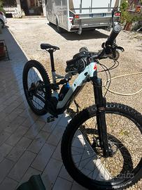 Ebike specialized turbo levo taglia m