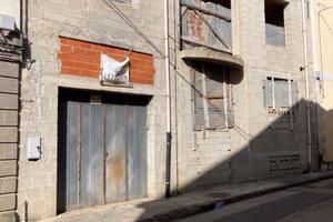 Fabbricato indipendente allo stato rustico - Centr